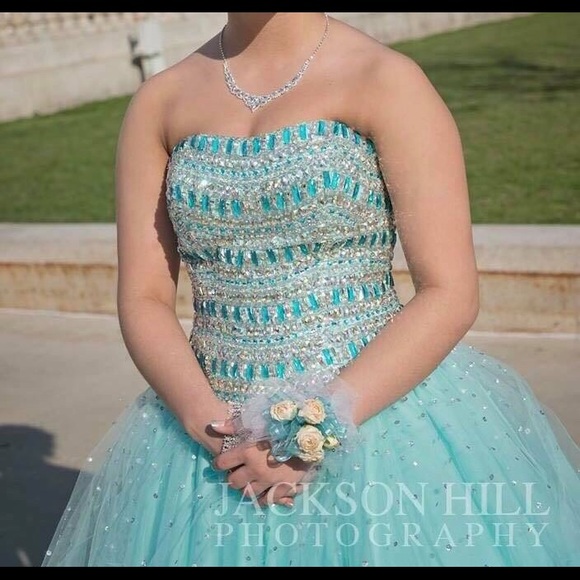 Prom Dress - Picture 1 of 3